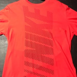 Nike men’s short sleeve shirt